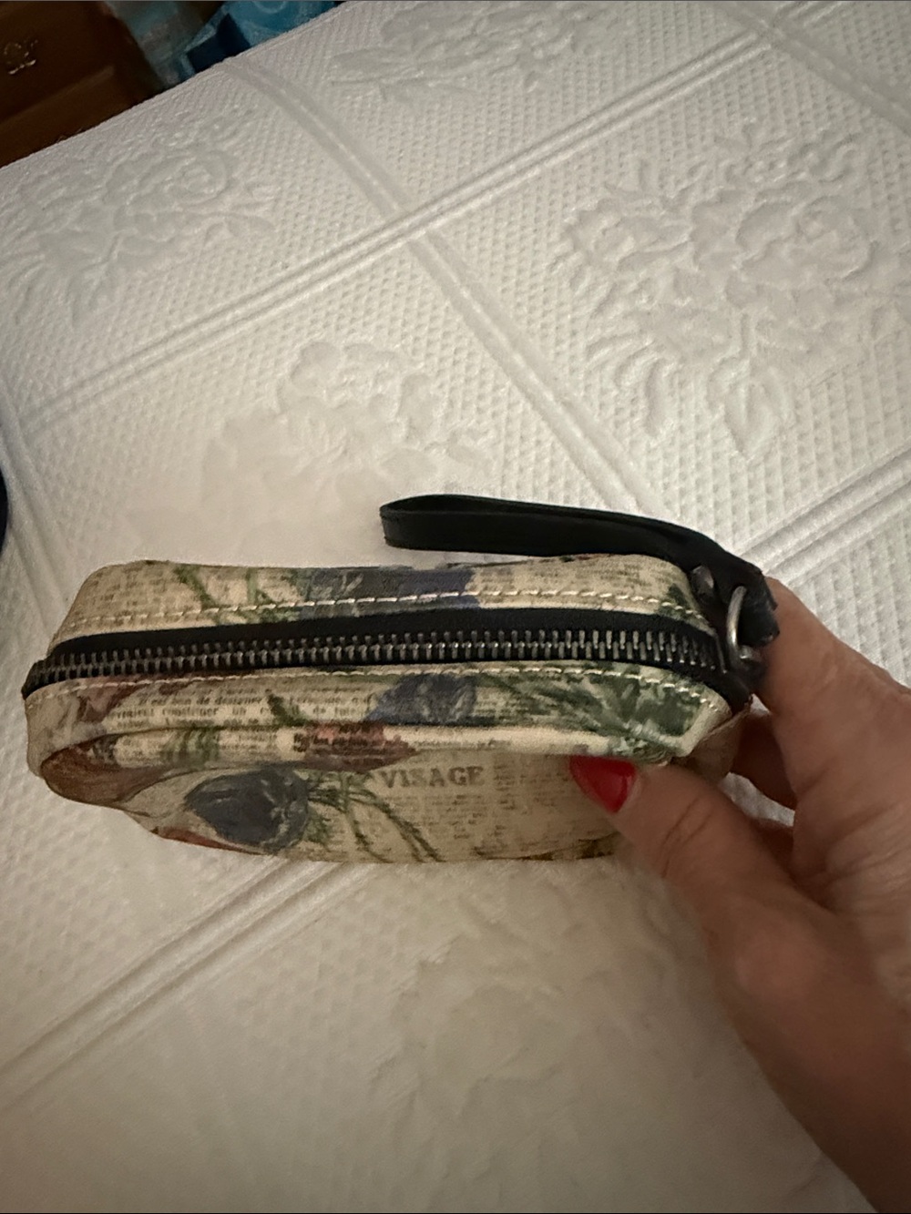Patricia Nash Beige Floral Print Crossbody with Black Strap - Picture 16 of 16